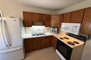 5723 Lily Ln, Harrison Twp, OH 45414 - Photo 9