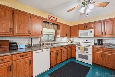 203 N Bickett Road, Xenia Twp, OH 45385 - Photo 7