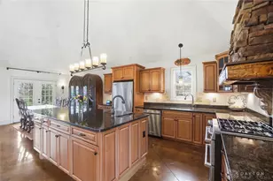 1574 Vicki Ln, Turtlecreek Twp, OH 45036 - Photo 19