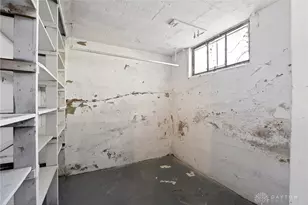 125 E Siebenthaler Ave, Dayton, OH 45405 - Photo 35