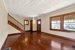 125 E Siebenthaler Ave, Dayton, OH 45405 - Photo 9