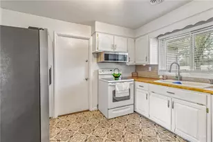 317 Wolf Ave, Englewood, OH 45322 - Photo 7