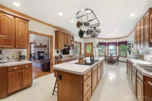 2350 Lostwood Ct, Beavercreek Twp, OH 45385 - Photo 25