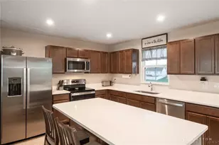 4341 Purple Aster Ct, Dayton, OH 45404 - Photo 5