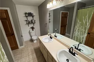 930 Oak Hill Ct, Troy, OH 45373 - Photo 13