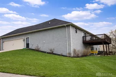 930 Oak Hill Court, Troy, OH 45373 - Photo 3