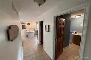 930 Oak Hill Ct, Troy, OH 45373 - Photo 9