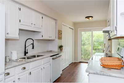 36 Nicholson Court, Washington Twp, OH 45459 - Photo 5