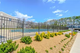 1630 S Golden Clove Bnd, Sugarcreek Twp, OH 45305 - Photo 17