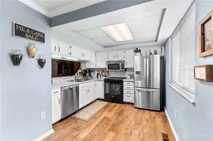 1662 Longbow Ln, West Carrollton, OH 45449 - Photo 9