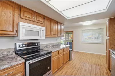 7521 Glenhurst Drive, Vandalia, OH 45414 - Photo 23