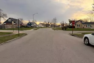 1098 Rydale Rd, Dayton, OH 45405 - Photo 5