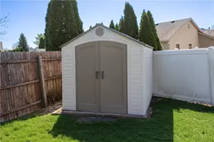 1181 Winchester Dr, Troy, OH 45373 - Photo 15