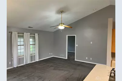 102 Burgundy Drive, Englewood, OH 45322 - Photo 5