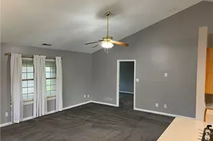 102 Burgundy Dr, Englewood, OH 45322 - Photo 5