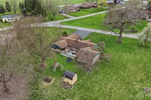 1008 Steven Circle Dr, New Carlisle, OH 45344 - Photo 3