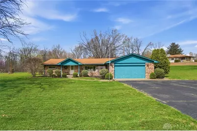 1008 Steven Circle Drive, New Carlisle, OH 45344 - Photo 5