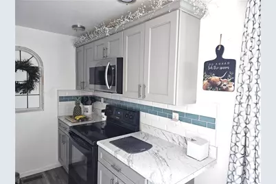 528 Adrian Court #528, Brookville, OH 45309 - Photo 5