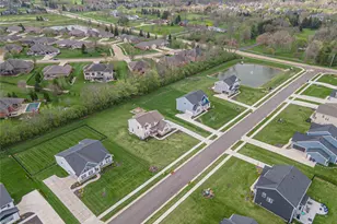 728 Harvest Ln, Washington Twp, OH 45458 - Photo 49