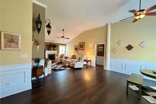 6416 Churchill Downs Pl, Huber Heights, OH 45424 - Photo 11