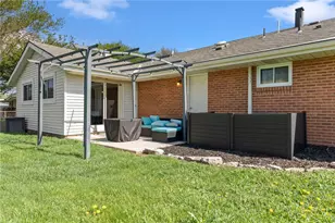 5839 Jassamine Dr, Miami Township, OH 45449 - Photo 7