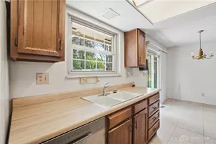 9964 Hummingbird Way, Dayton, OH 45458 - Photo 17