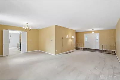 9964 Hummingbird Way, Dayton, OH 45458 - Photo 11