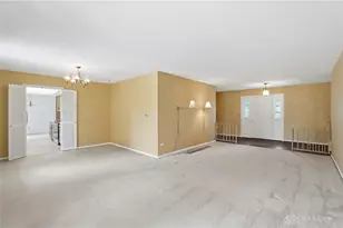 9964 Hummingbird Way, Dayton, OH 45458 - Photo 11