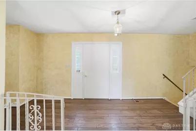 9964 Hummingbird Way, Dayton, OH 45458 - Photo 7