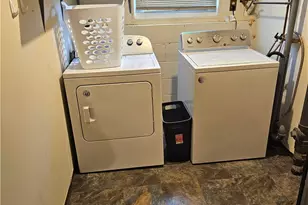 651 W Martindale Rd, Englewood, OH 45322 - Photo 17