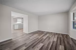 43 Greencliff Dr, Englewood, OH 45322 - Photo 5