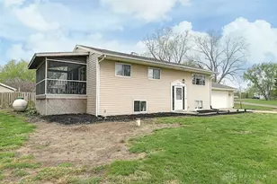 871 Marty Lee Ln, Carlisle, OH 45005 - Photo 3