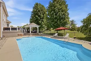 7596 Woodbridge Ct, Clearcreek Twp, OH 45066 - Photo 3