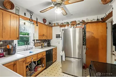 2064 Fairfield Pike, Springfield, OH 45502 - Photo 11