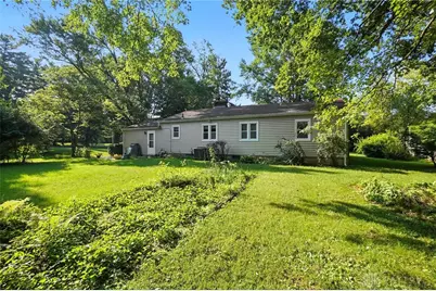 2064 Fairfield Pike, Springfield, OH 45502 - Photo 31