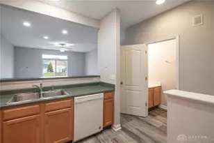 4424 Straight Arrow, Beavercreek, OH 45430 - Photo 5