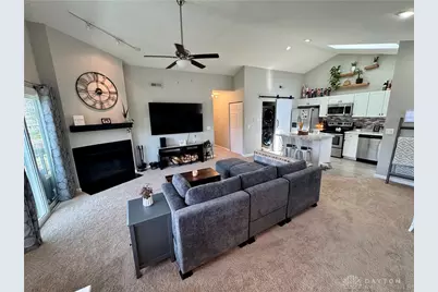 241 Queens Crossing, Centerville, OH 45458 - Photo 3