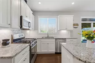 1267 Autumnview Dr, Batavia, OH 45103 - Photo 9