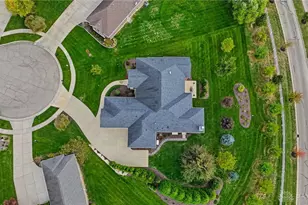 9440 Old Bridge Dr, Washington Twp, OH 45458 - Photo 5