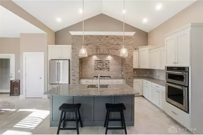9440 Old Bridge Drive, Washington Twp, OH 45458 - Photo 31