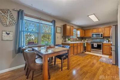 1011 Brookwood Court, Fairborn, OH 45324 - Photo 9