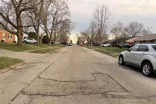 325 Stubbs Dr, Dayton, OH 45426 - Photo 5