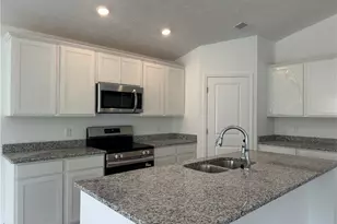 1240 Wind Rock Dr, Tipp City, OH 45373 - Photo 5