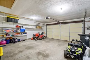 7851 Millerton Dr, Centerville, OH 45459 - Photo 37