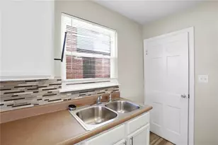 1525 Patterson Rd, Dayton, OH 45420 - Photo 7