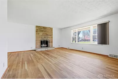 814 Wellington Drive, Springfield Twp, OH 45506 - Photo 7