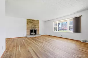 814 Wellington Dr, Springfield Twp, OH 45506 - Photo 7