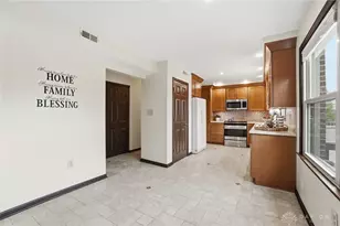 1650 E Slater Ct, Beavercreek Twp, OH 45385 - Photo 13