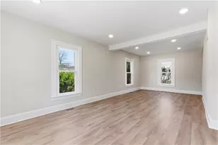 415 W South St, Tipp City, OH 45371 - Photo 9