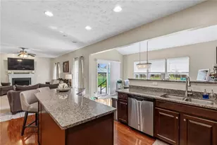 9755 Crooked Creek Dr, Clear Creek Township, OH 45458 - Photo 15